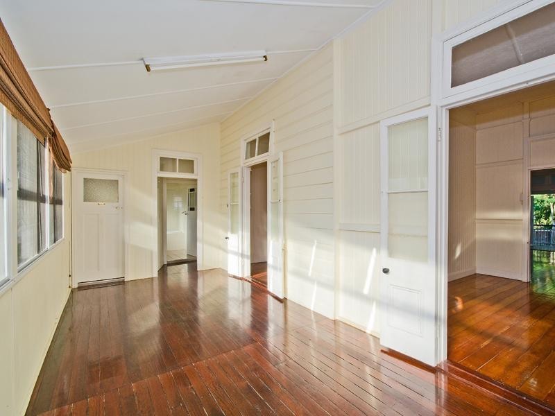 8 Keith Street, Clayfield QLD 4011