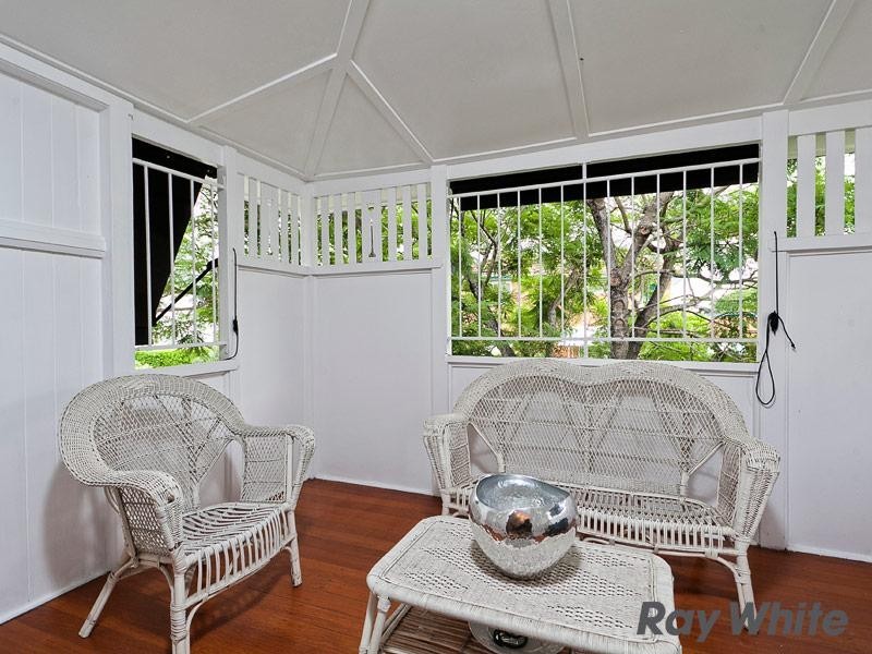 30 Enderley Avenue, Clayfield QLD 4011