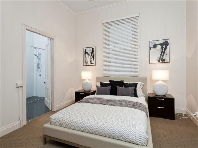 8 Willmington Street, Wooloowin QLD 4030