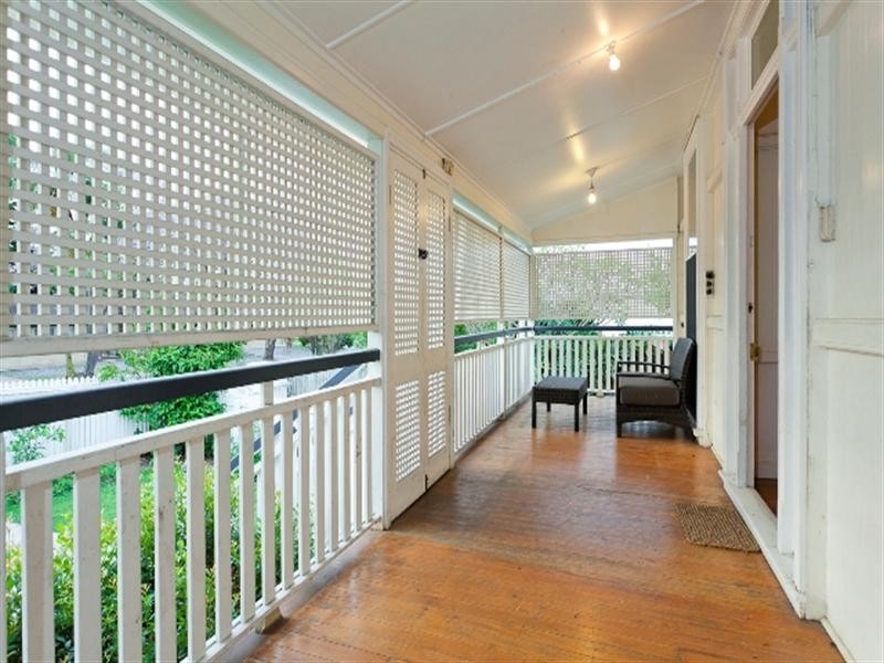 8 Willmington Street, Wooloowin QLD 4030