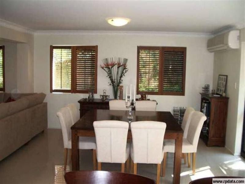 9 Lynell Street, Hamilton QLD 4007