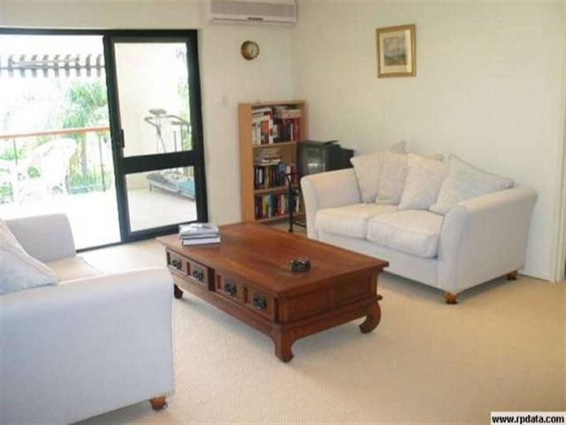 9 Lynell Street, Hamilton QLD 4007