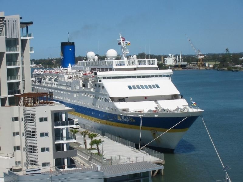 35 Harbour Road, Hamilton QLD 4007