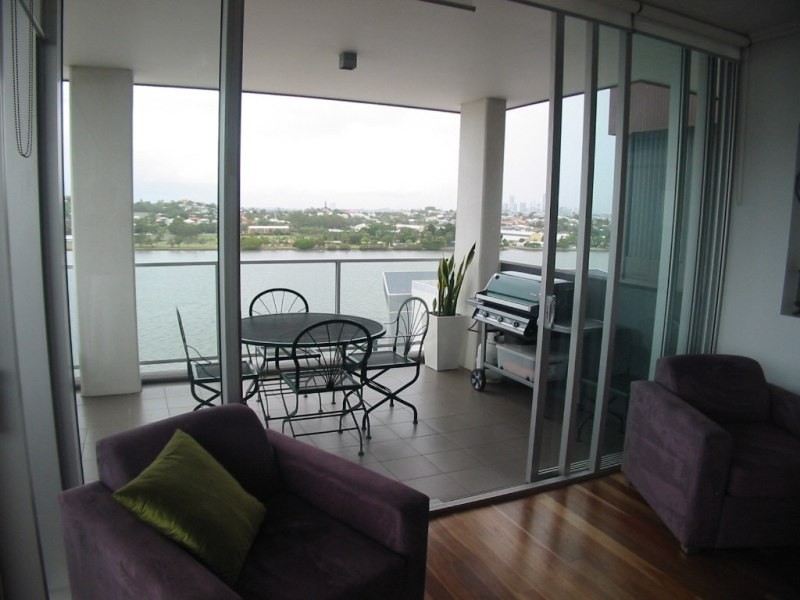 35 Harbour Road, Hamilton QLD 4007