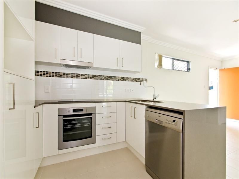 2/19 Riverton Street, Clayfield QLD 4011