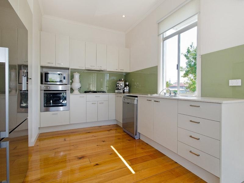 36 Winchester Street, Hamilton QLD 4007