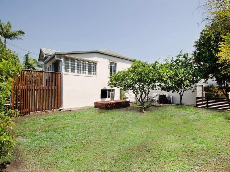 36 Winchester Street, Hamilton QLD 4007