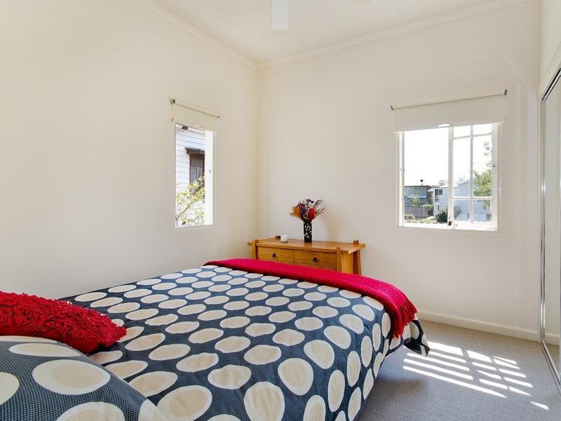 36 Winchester Street, Hamilton QLD 4007