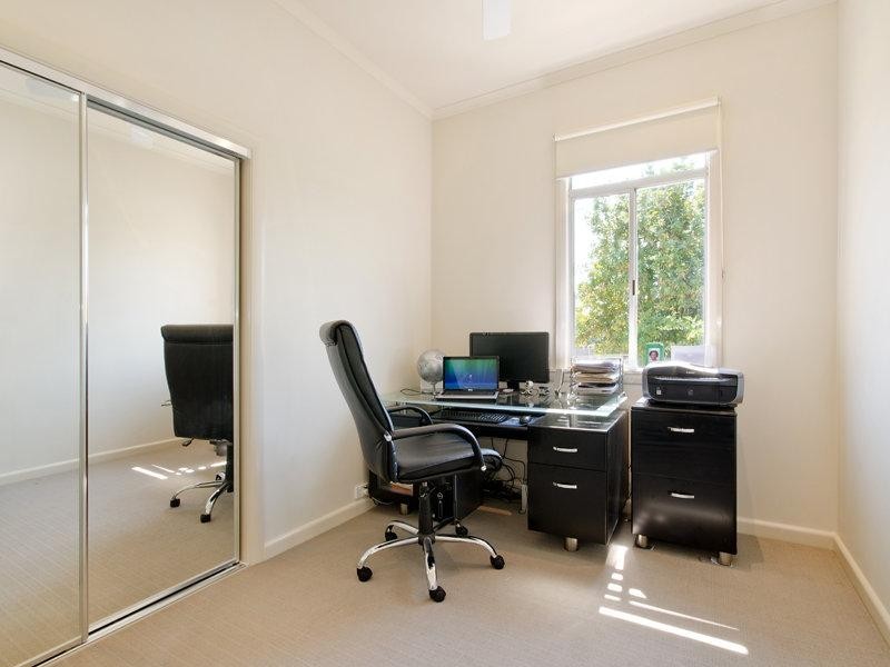 36 Winchester Street, Hamilton QLD 4007