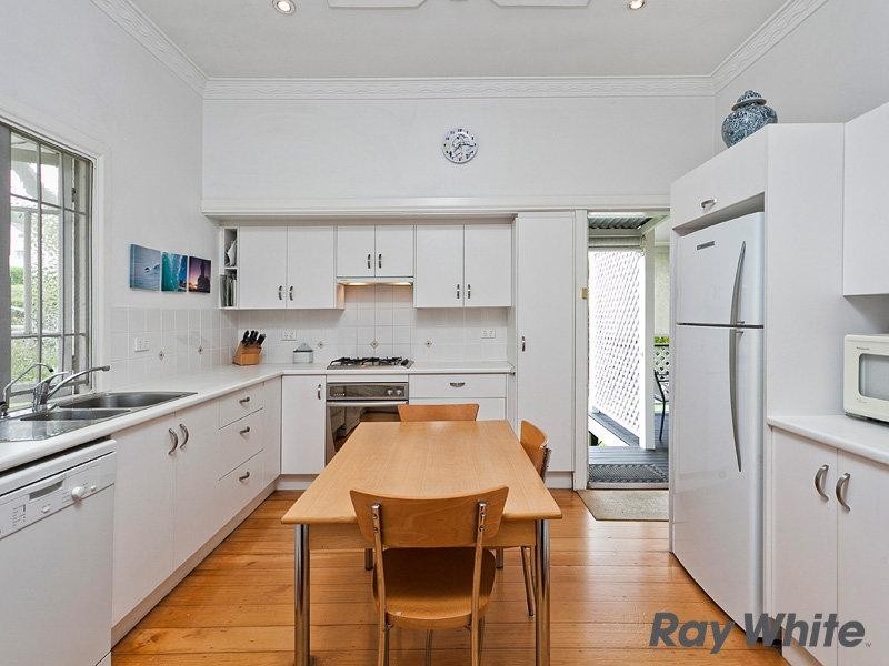 30 Enderley Avenue, Clayfield QLD 4011