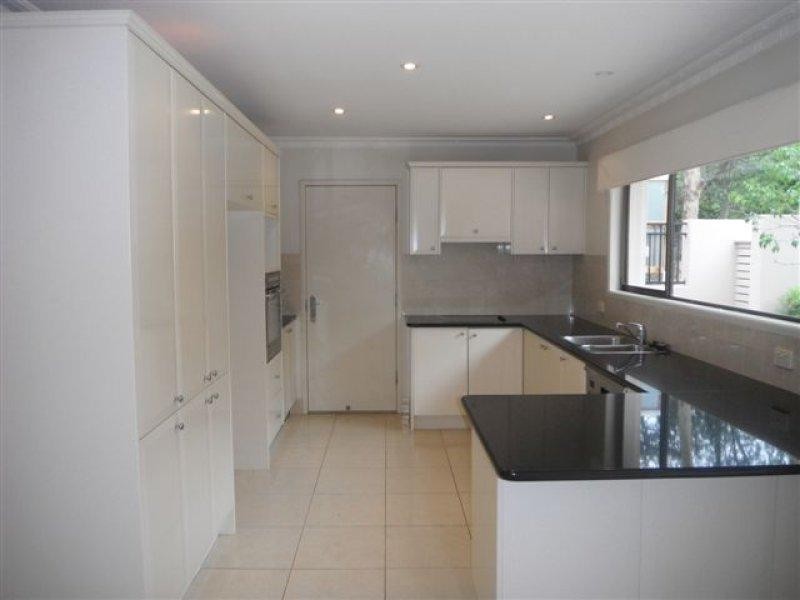 34 Mikado Street, Hamilton QLD 4007