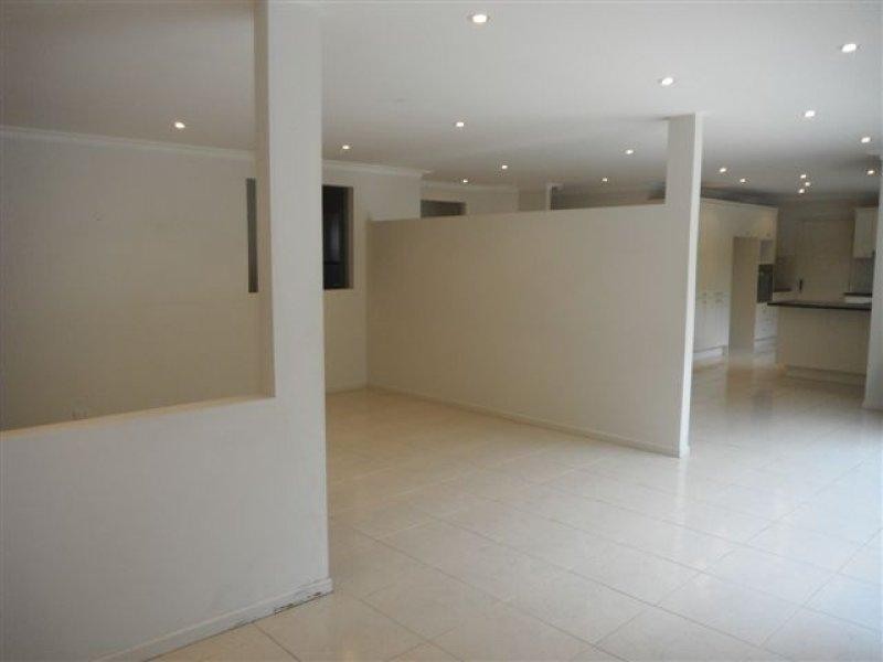 34 Mikado Street, Hamilton QLD 4007