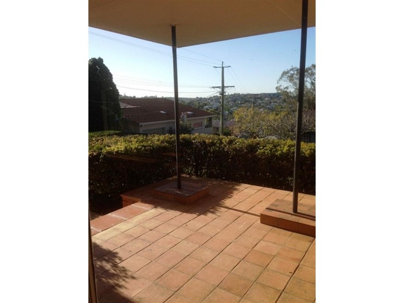 19 Circe Street, Hamilton QLD 4007