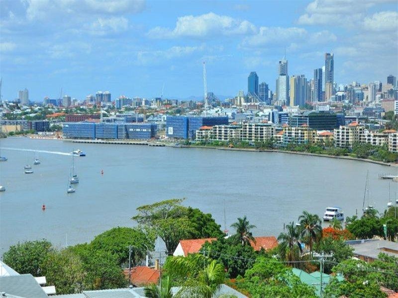 2 Dickson Terrace, Hamilton QLD 4007