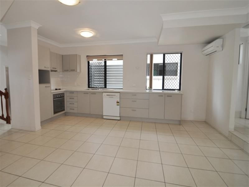 2/509 Hamilton Road, Chermside QLD 4032