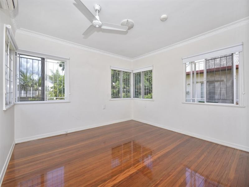 27A Winchester Street, Hamilton QLD 4007