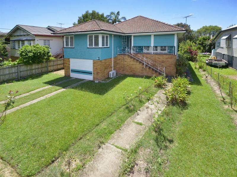 27A Winchester Street, Hamilton QLD 4007