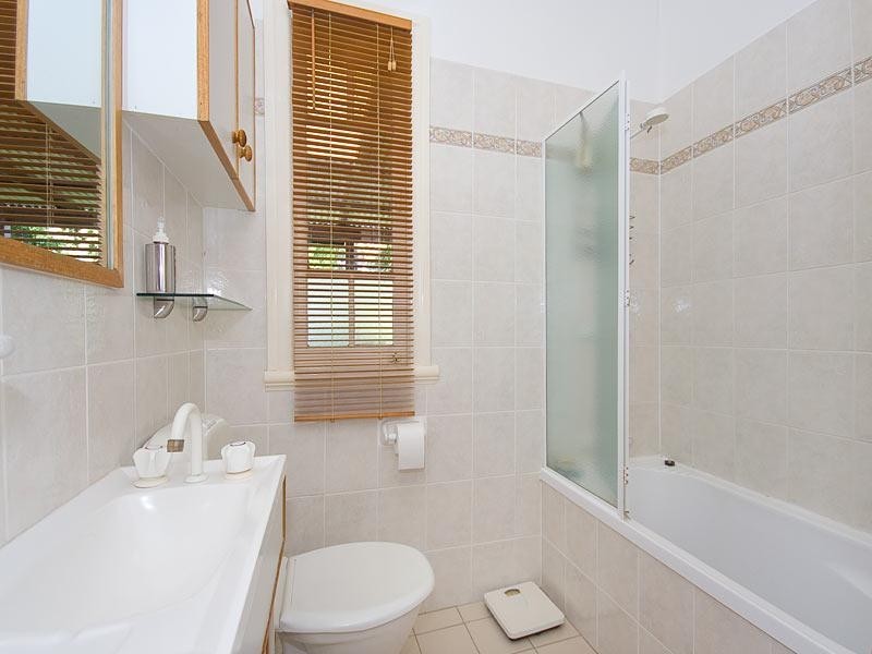 27A Roma Street, Scarborough QLD 4020