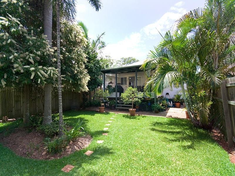 27A Roma Street, Scarborough QLD 4020