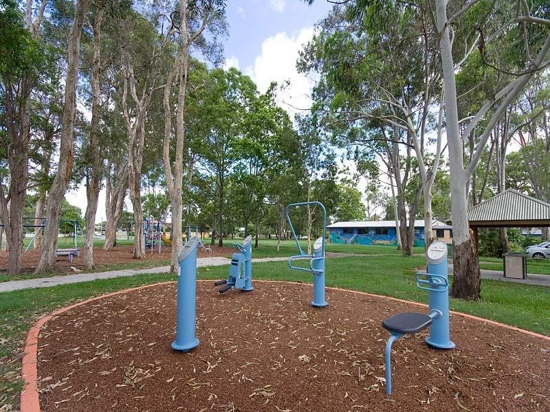 27A Roma Street, Scarborough QLD 4020