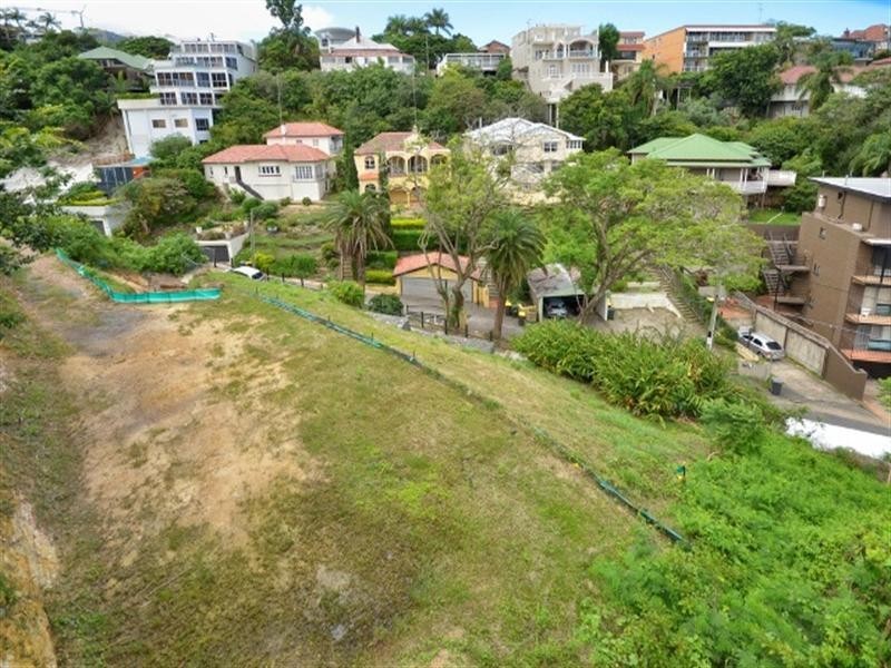 24 Arran Avenue, Hamilton QLD 4007