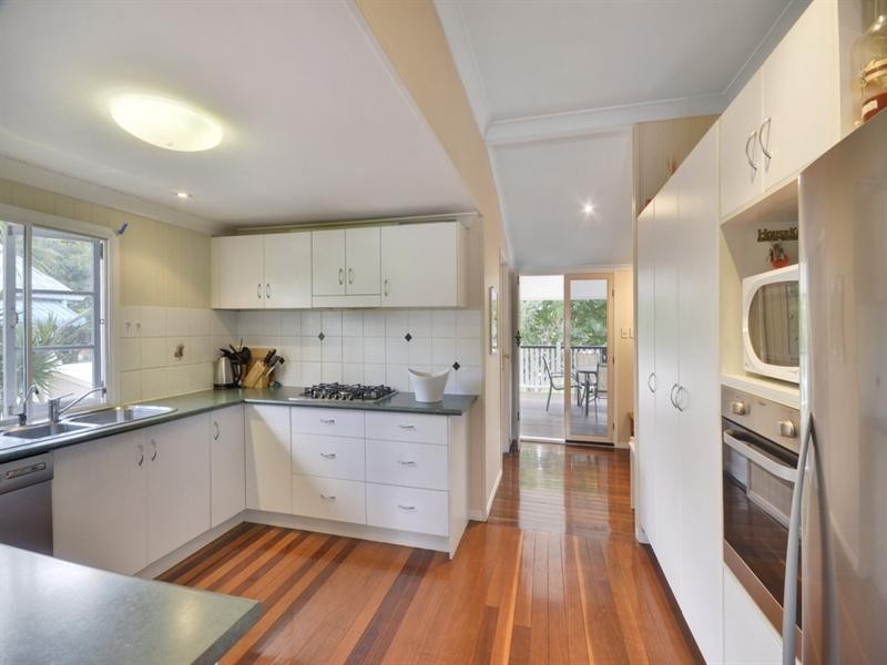 51 Webster Avenue, Hendra QLD 4011