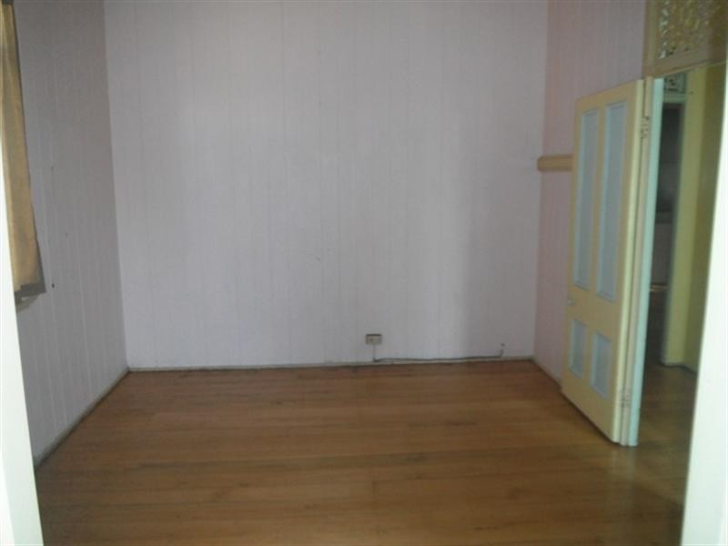 56 Winchester Street, Hamilton QLD 4007