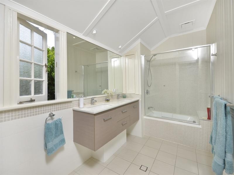 52 Woodville Street, Hendra QLD 4011