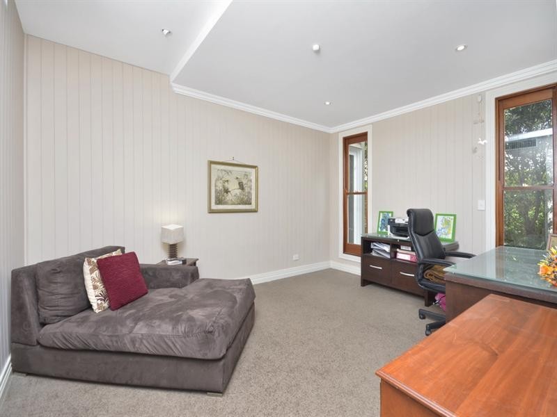 52 Woodville Street, Hendra QLD 4011