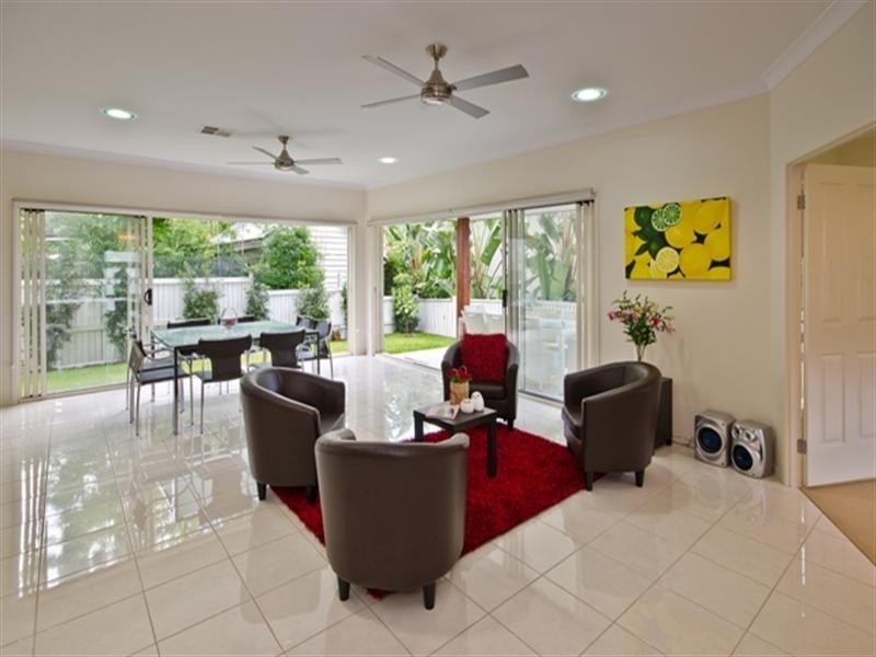 8 Blaikie Street, Hendra QLD 4011