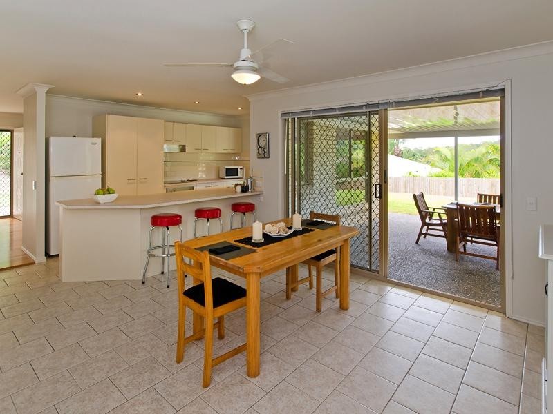 8 Valentino Close, Parkwood QLD 4214