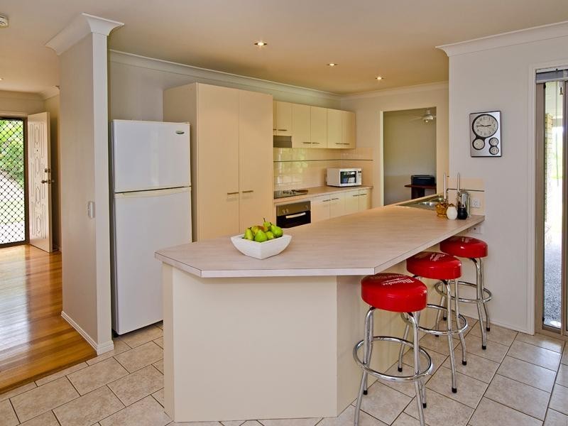 8 Valentino Close, Parkwood QLD 4214