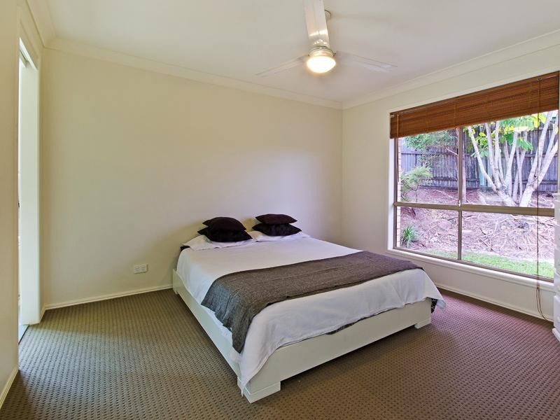 8 Valentino Close, Parkwood QLD 4214