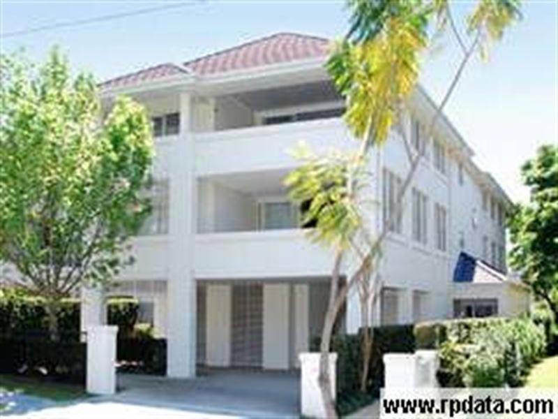 2/26 Barlow Street, Clayfield QLD 4011