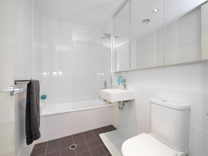 18/36 Vernon Terrace, Teneriffe QLD 4005