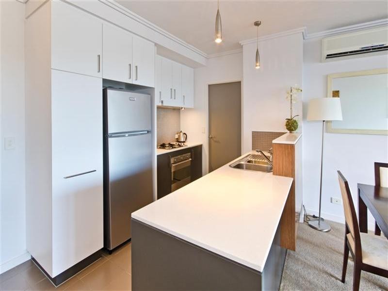 810/35 Harbour Road, Hamilton QLD 4007