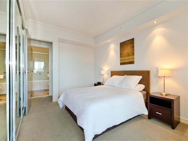 810/35 Harbour Road, Hamilton QLD 4007