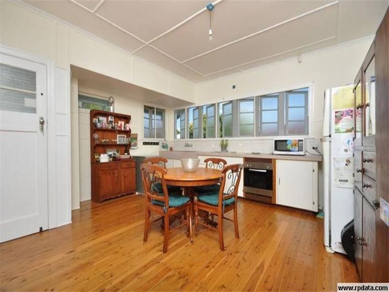 11 Mann Avenue, Northgate QLD 4013