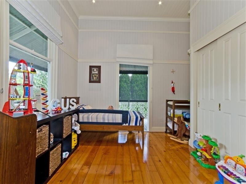 10 Madden Street, Albion QLD 4010