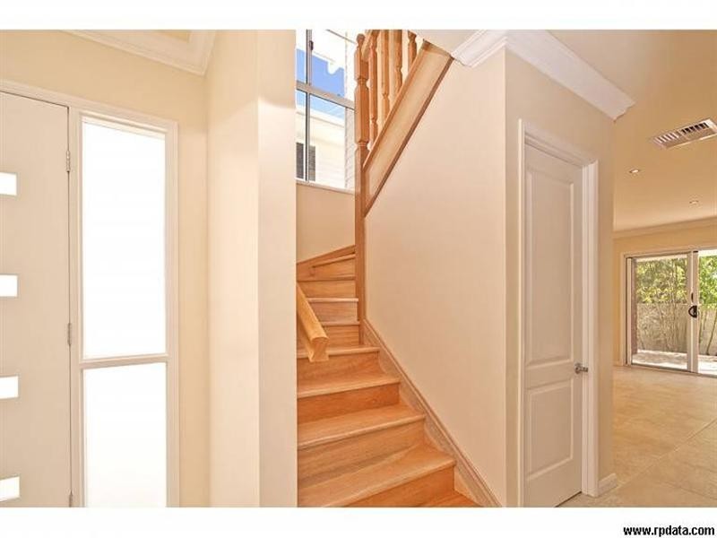 68A Winchester Street, Hamilton QLD 4007