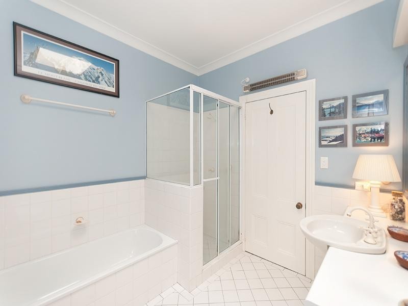 98 Hawdon Street, Wilston QLD 4051