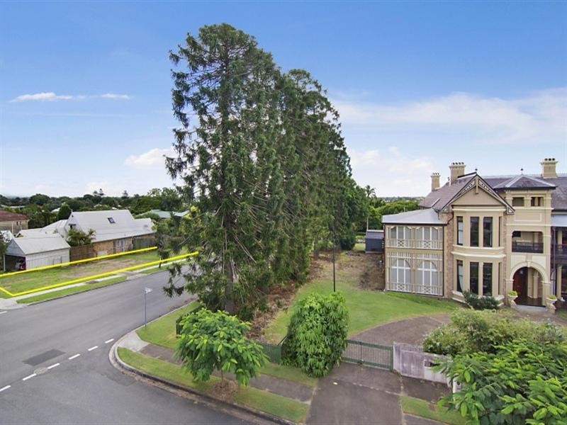 9 Derby Street, Hendra QLD 4011