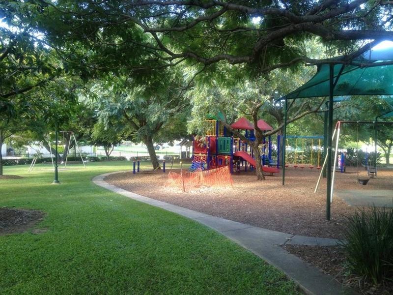 9 Derby Street, Hendra QLD 4011