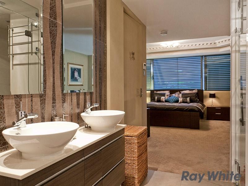 112 Fifth Avenue, Windsor QLD 4030