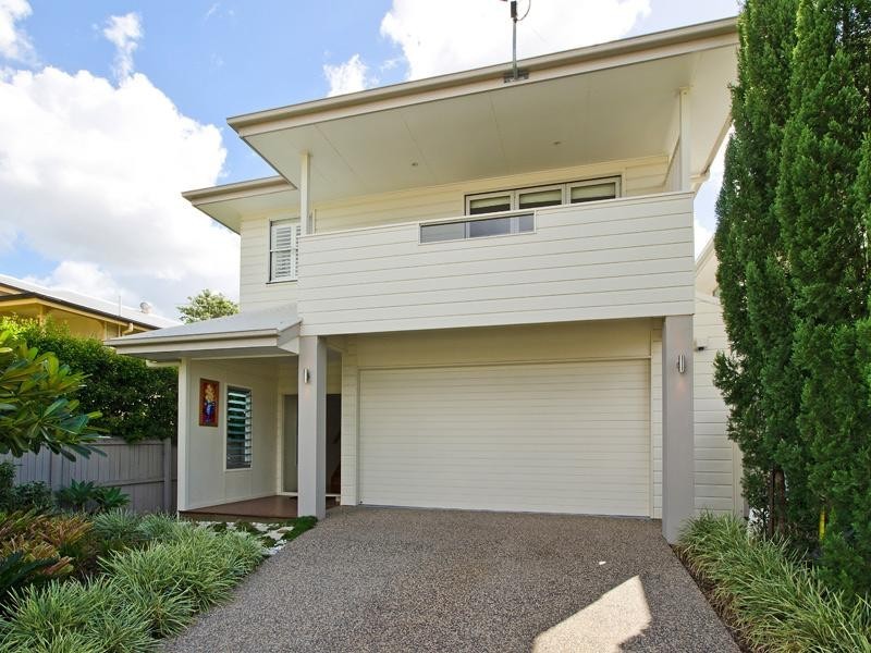 34 Raceview Avenue, Hendra QLD 4011