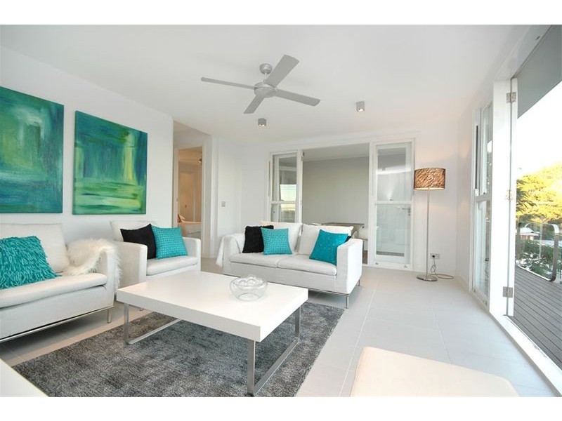 4 Circe Street, Hamilton QLD 4007