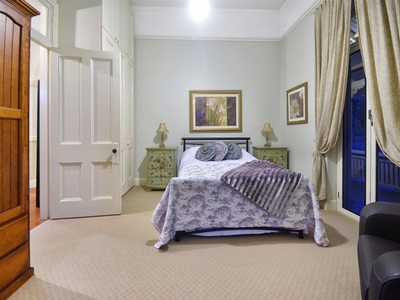 14 Eveleigh Street, Wooloowin QLD 4030