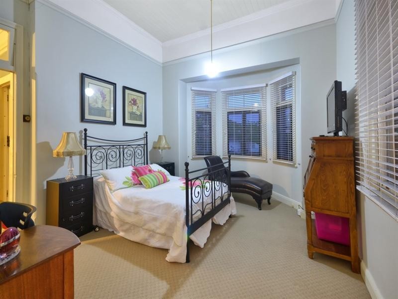 14 Eveleigh Street, Wooloowin QLD 4030