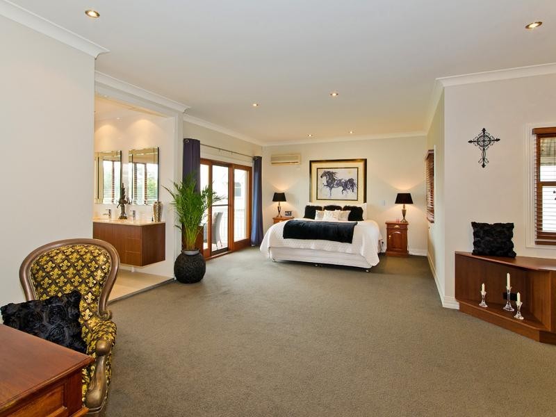 94 Peary Street, Northgate QLD 4013