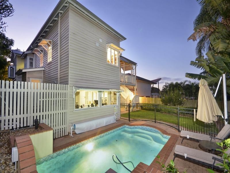 43 Hipwood Road, Hamilton QLD 4007